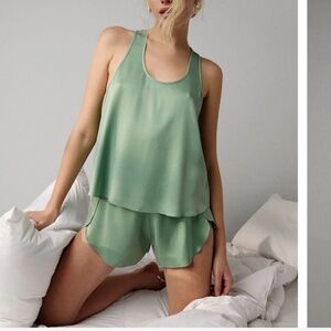 LUNYA BNWT Washable Silk Tulip Back Short Set in Whist Jade Size XL